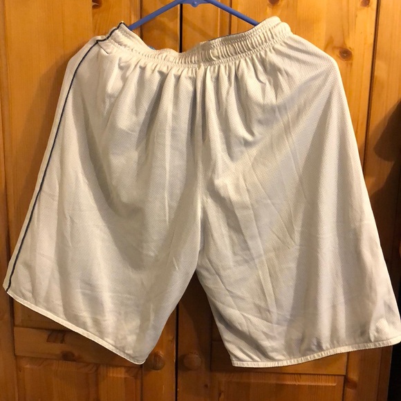 Nike blue white reversible shorts size m - Picture 3 of 6